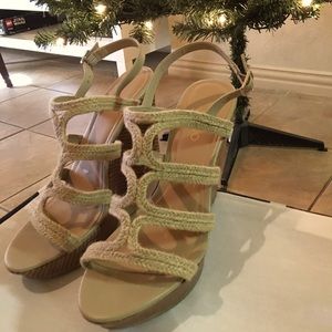 Size 9 tan wedges